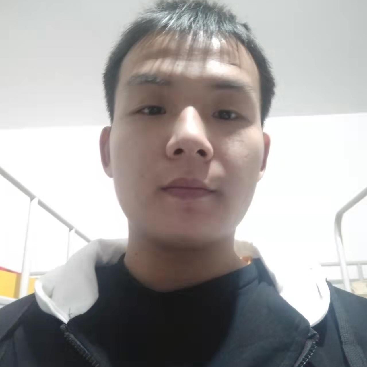 滴水穿岩的照片