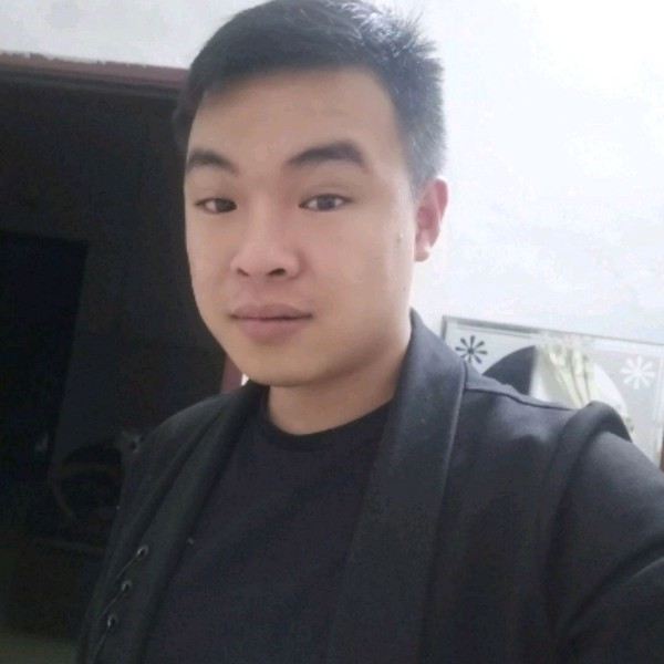 兮颜说魁梧的照片