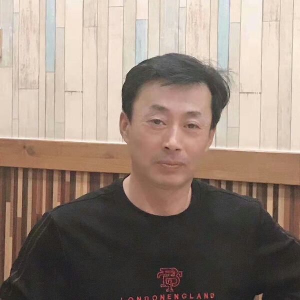 【顽石】的照片