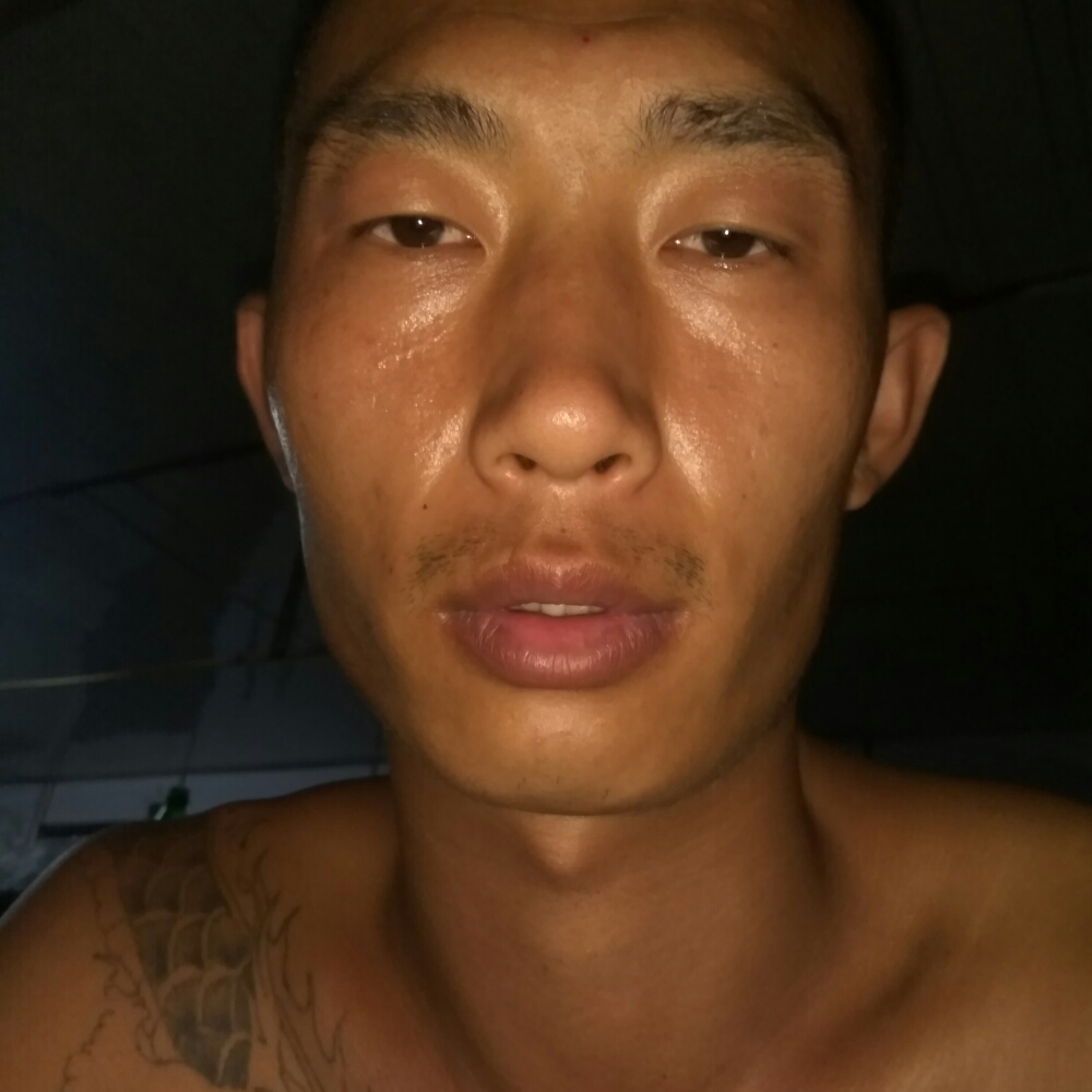 留胡子方大船成人的照片