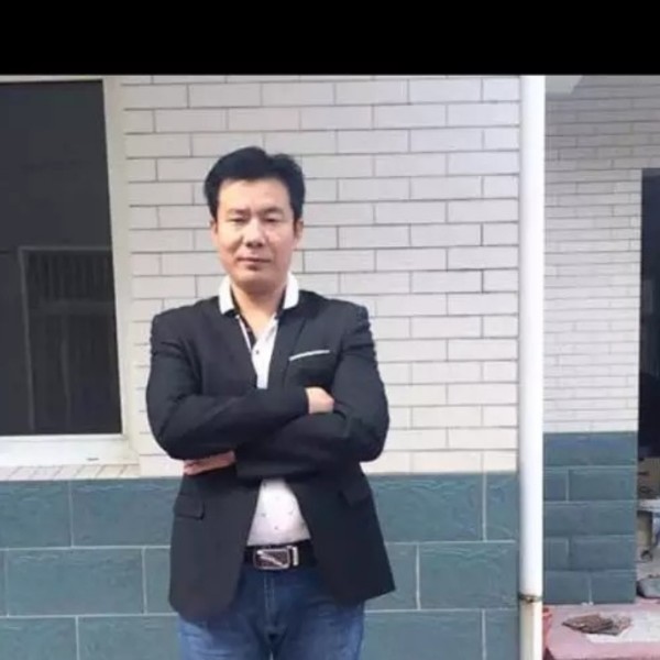 感动巨人的照片