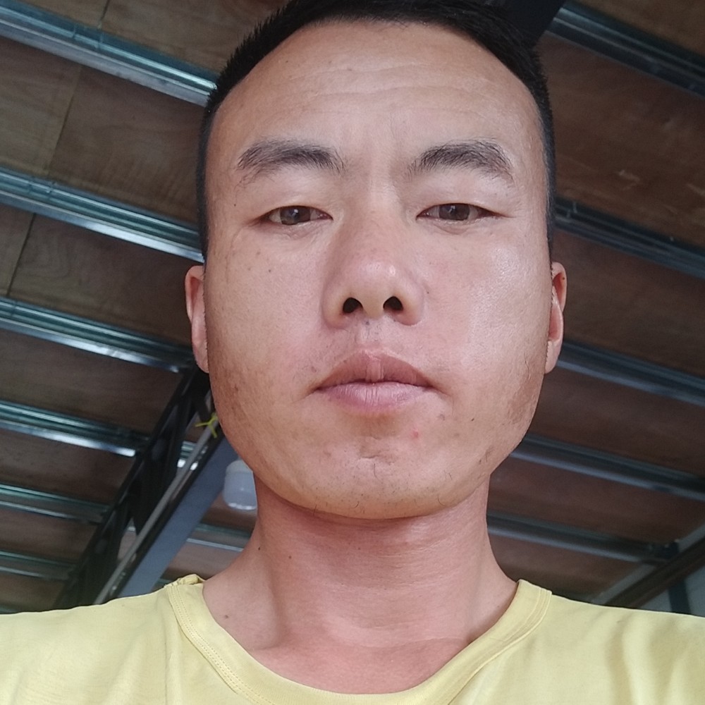 龙绍前的照片
