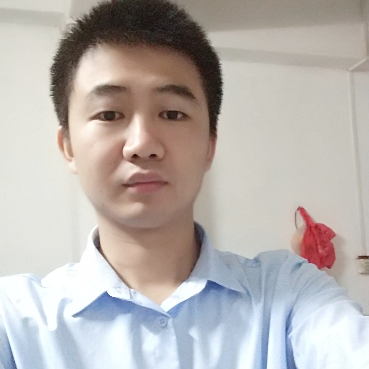 沉默挽手月光的照片