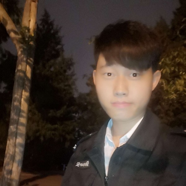 青冥公子的照片