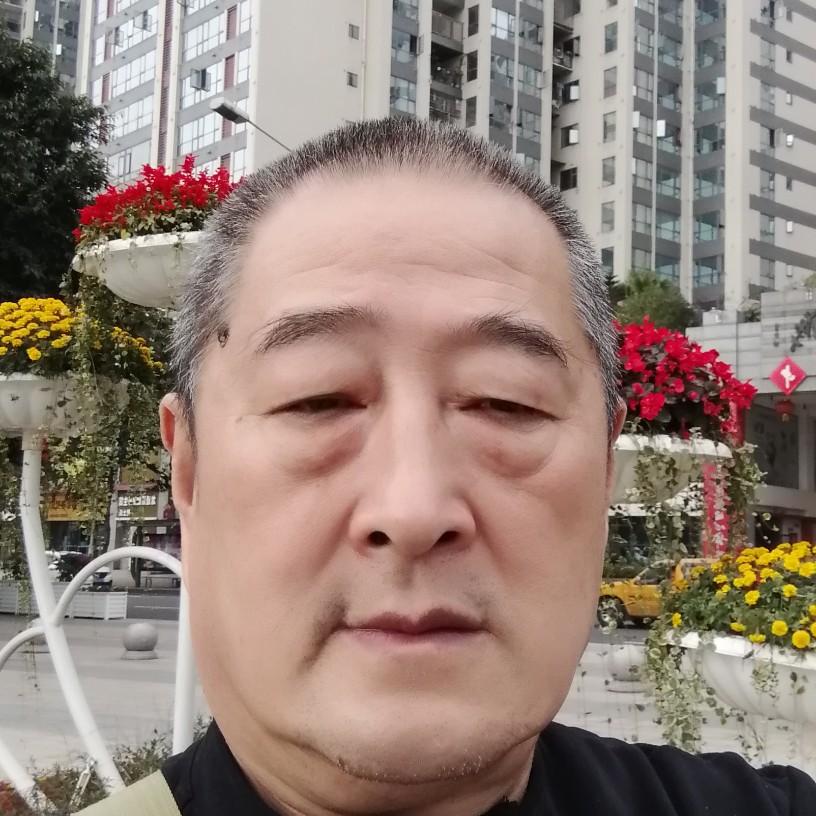 青衣等待最后的的照片