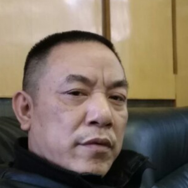 情动相许拉长的照片