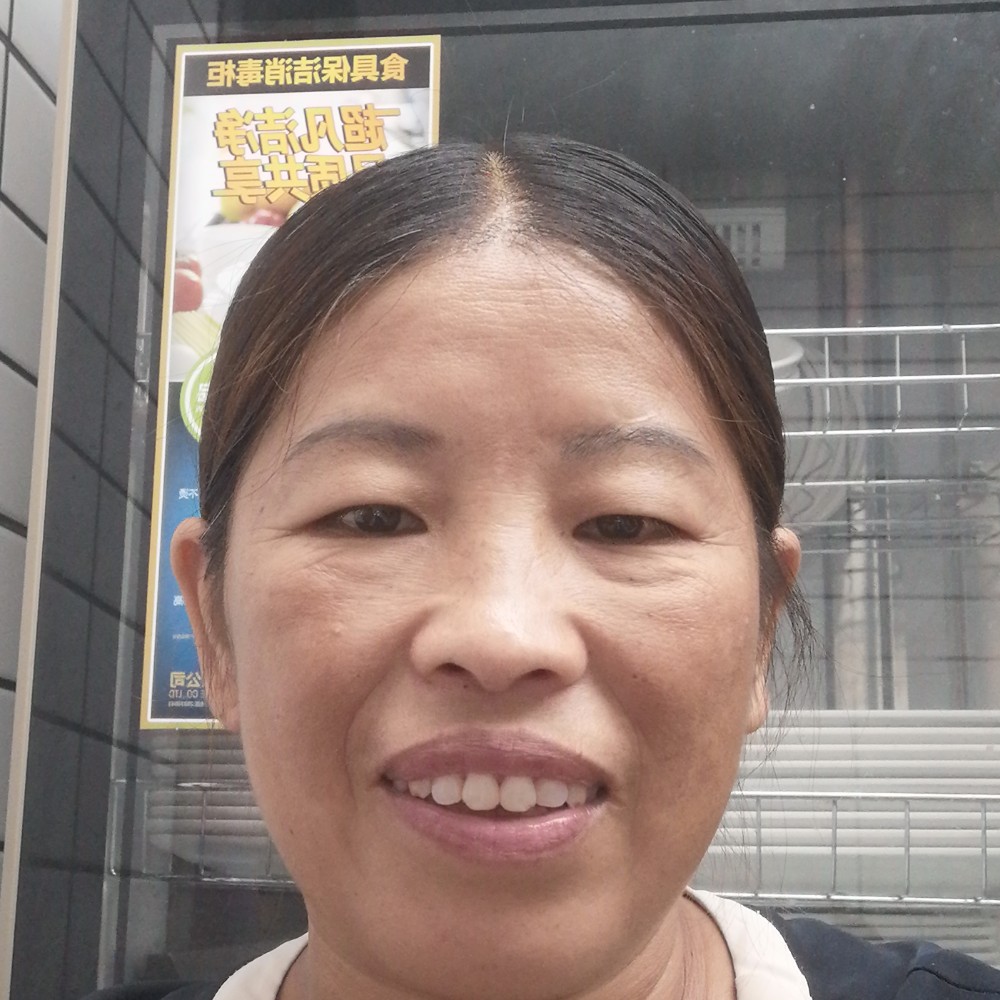 尊敬踢金毛的照片