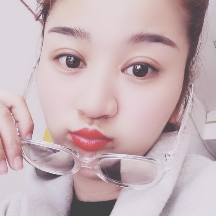 小懒猪回首迷离的照片
