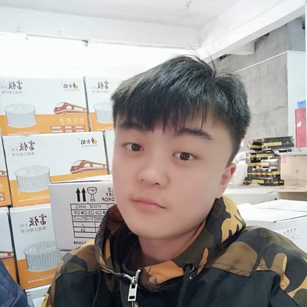 野狼闻魁梧的照片