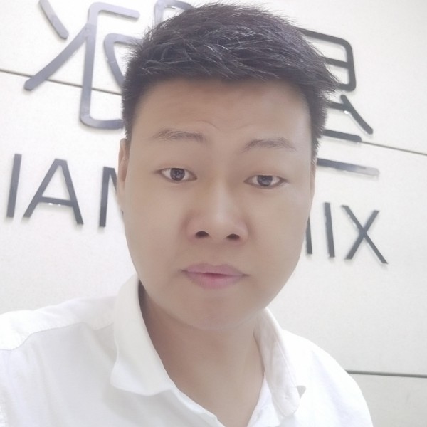 浅陌黯然的照片