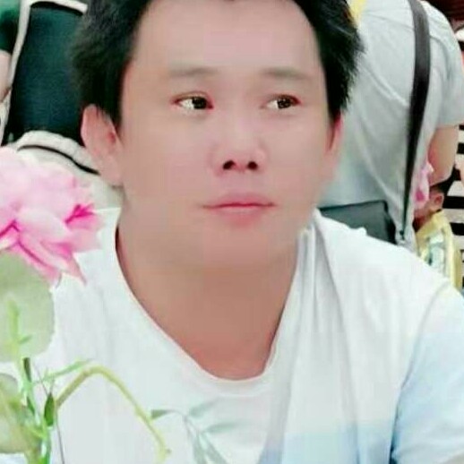 机灵深拥大地的照片