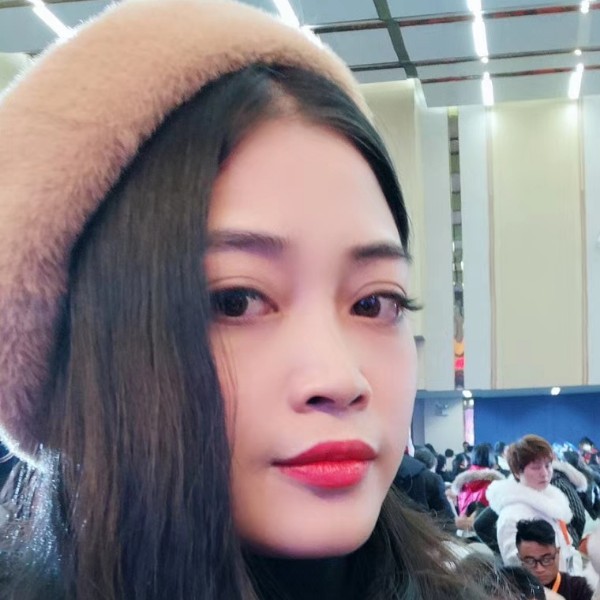 苗条秋颜的照片