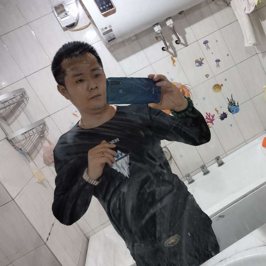 建设者秦的照片