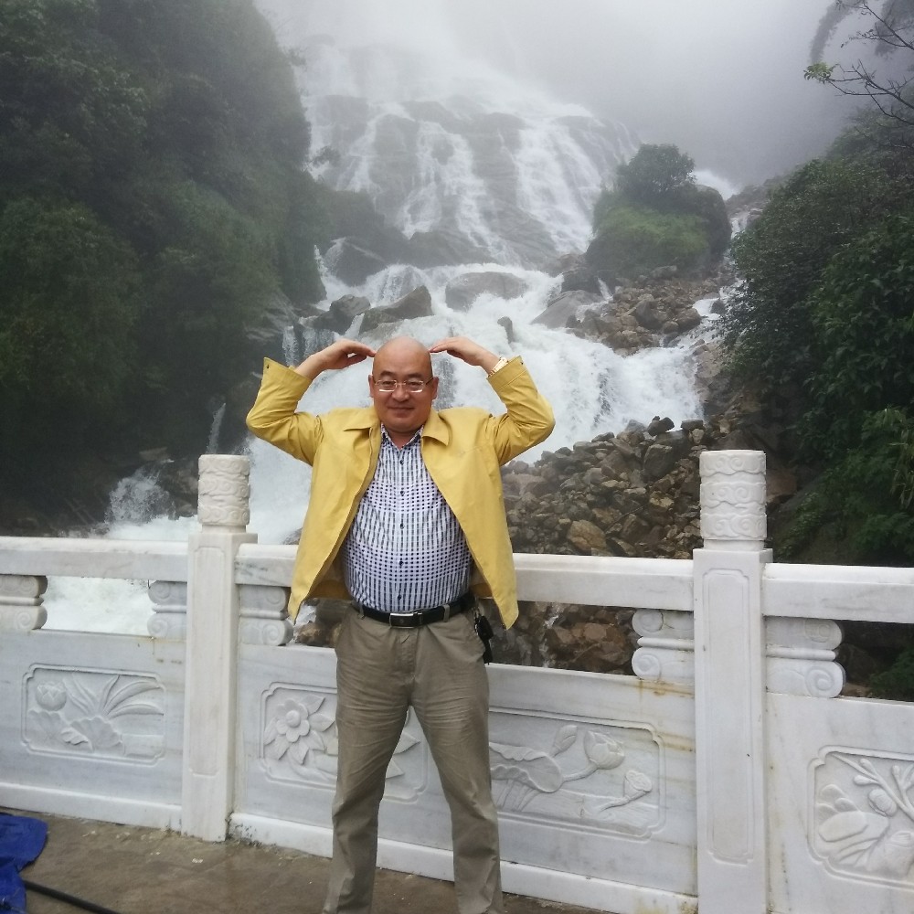 昆明玩童哥的照片