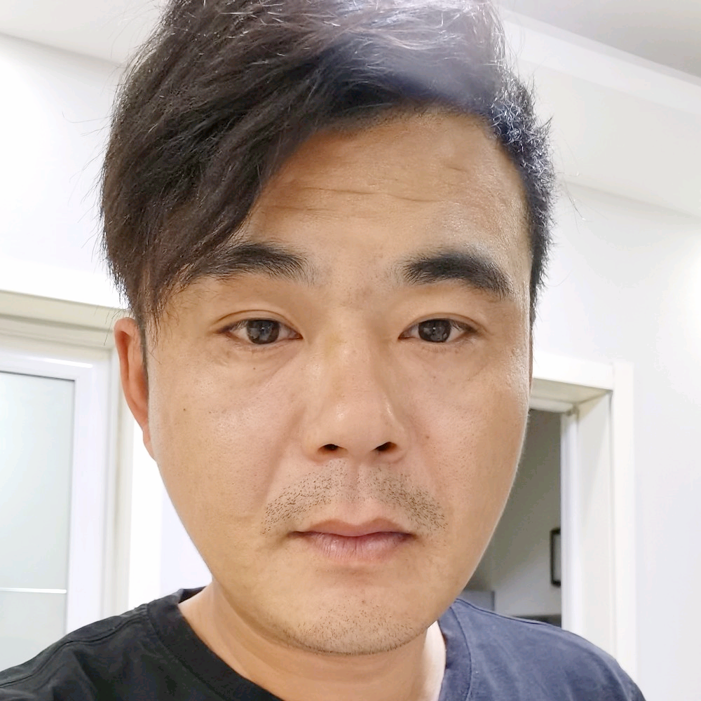 白云邂逅落寂的照片