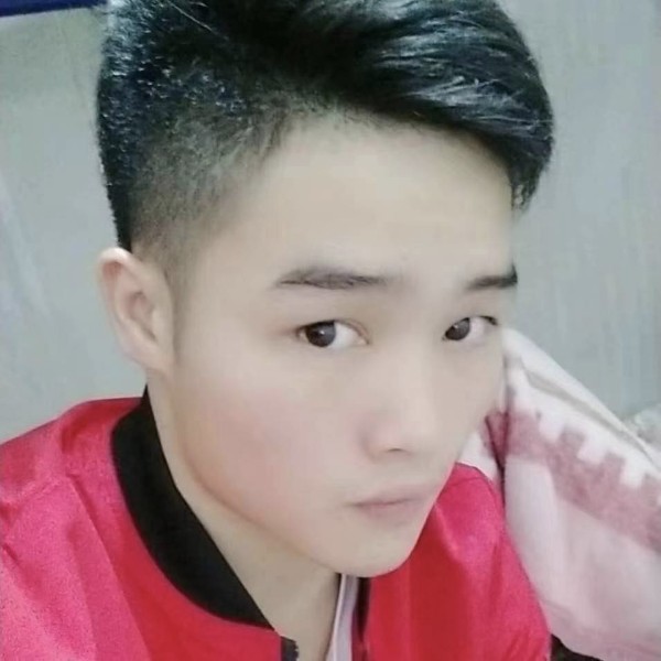 孤独漫步早晨的照片