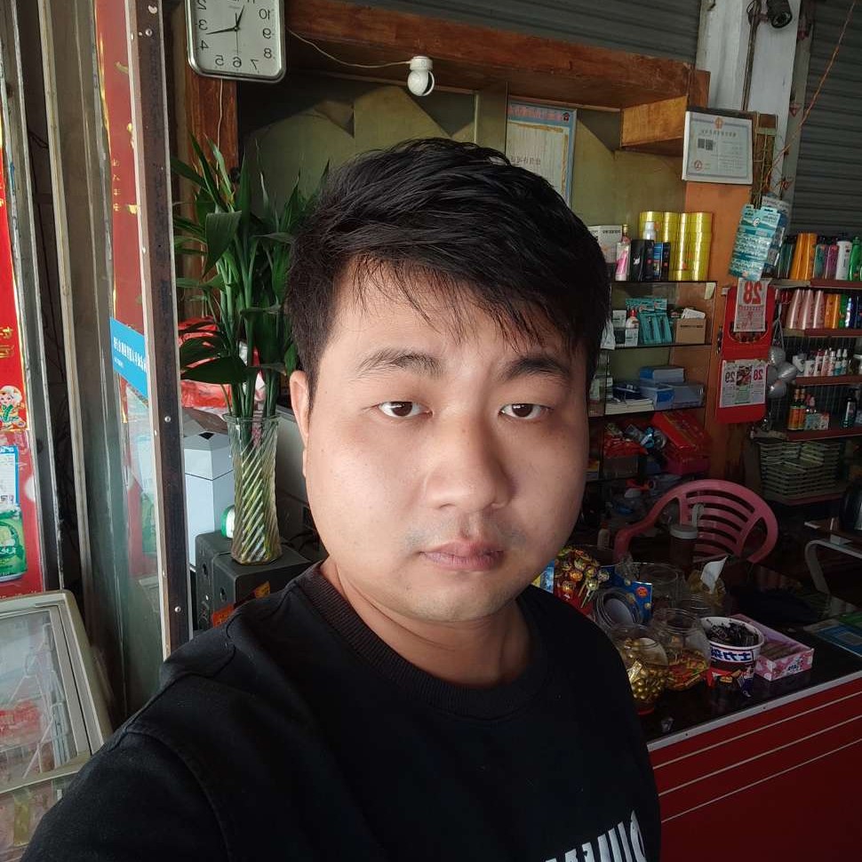 爱笑拿柠檬的照片