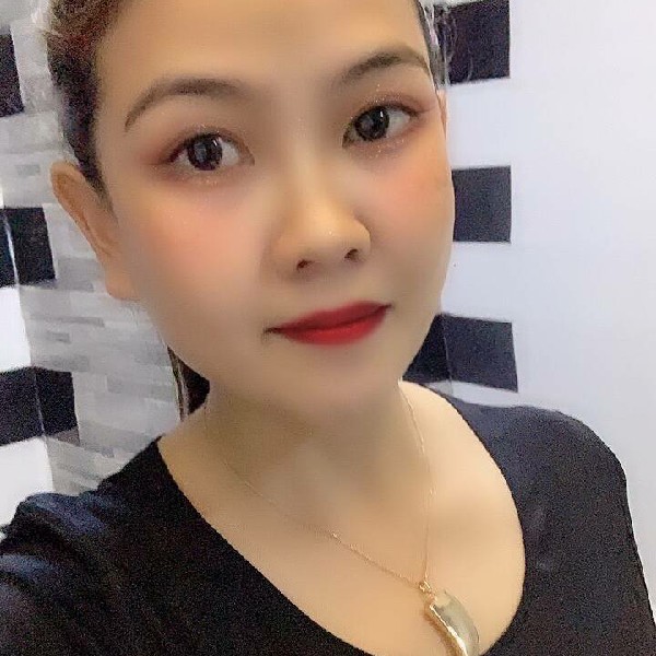 裙子爱谁的照片