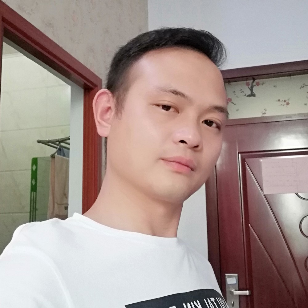 微凉蹙眉故意的照片