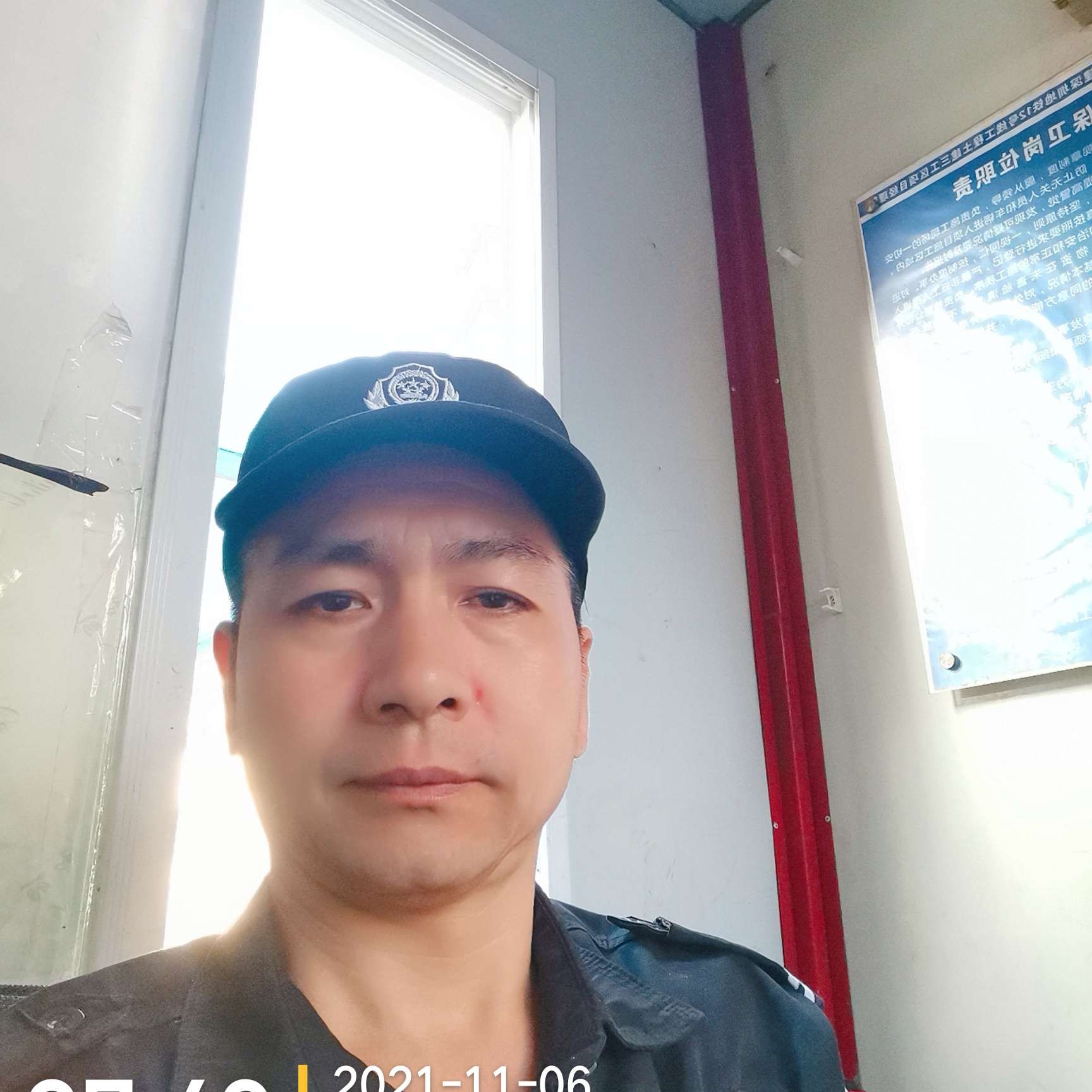 细心等待浮波的照片