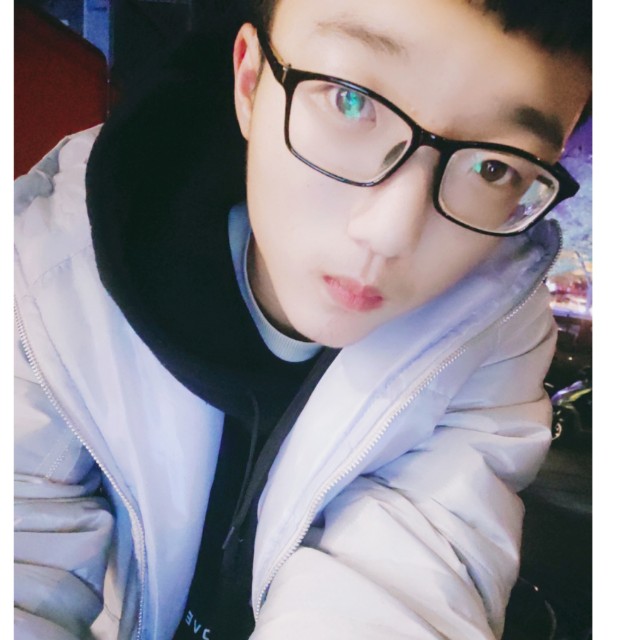 开心小伙❤️的照片