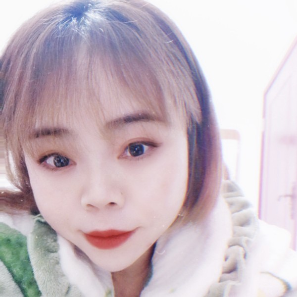 会撒娇拾忆毛衣的照片