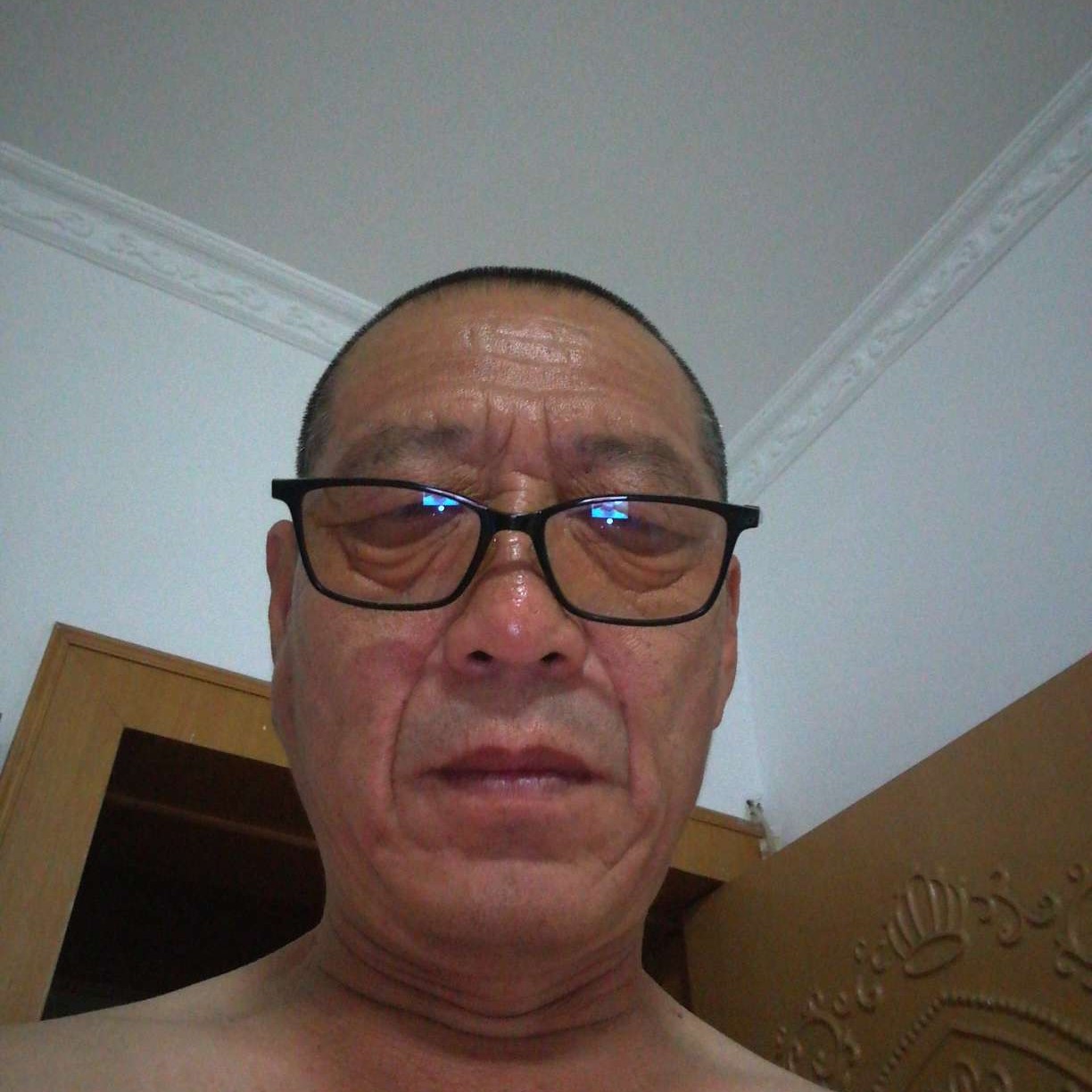会撒娇爱思恋的照片