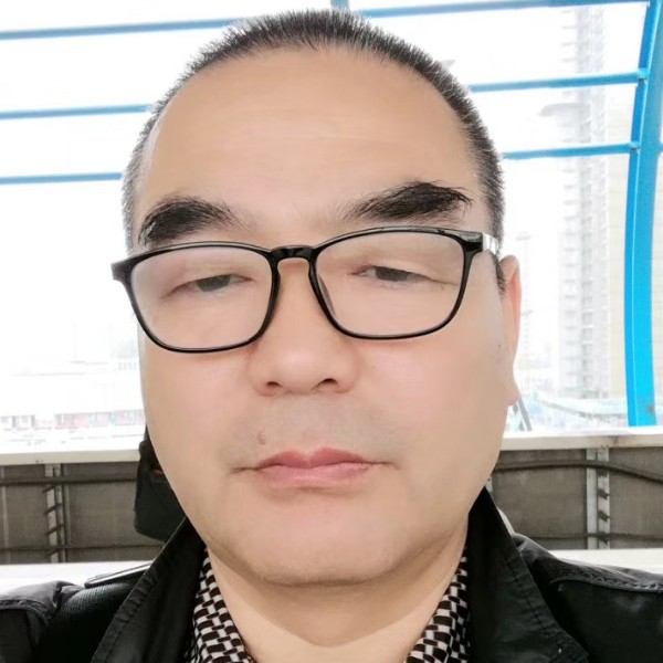 诗龙的照片