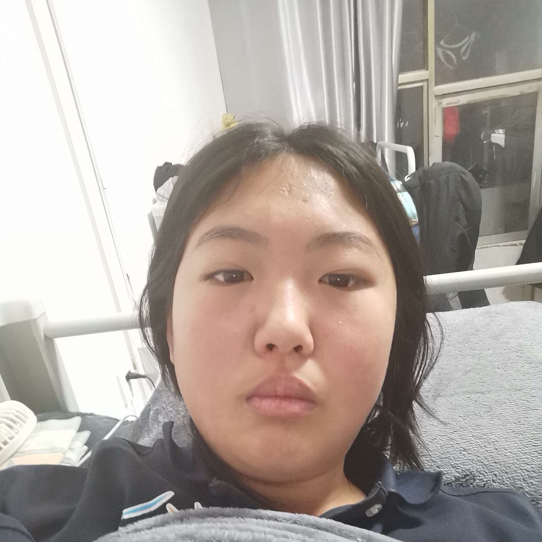 深情吃醋碧影的照片