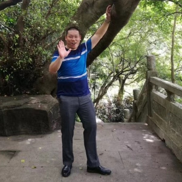 鲍飞的照片