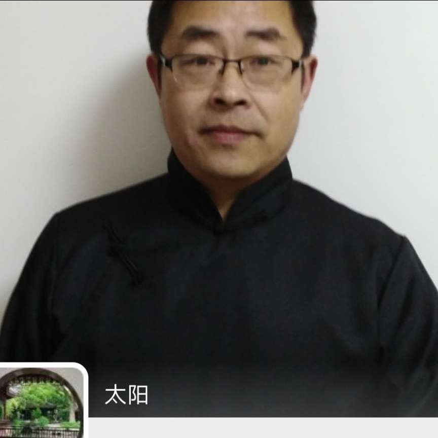 小蚂蚁吃醋哭泣的照片