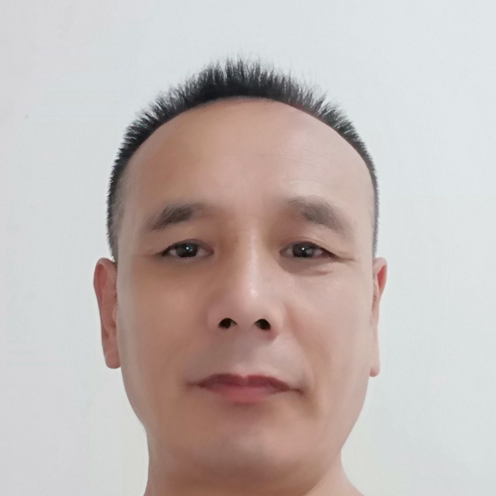 翟跃文的照片