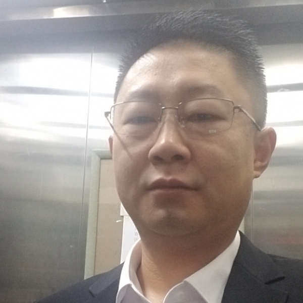 路人结实的照片