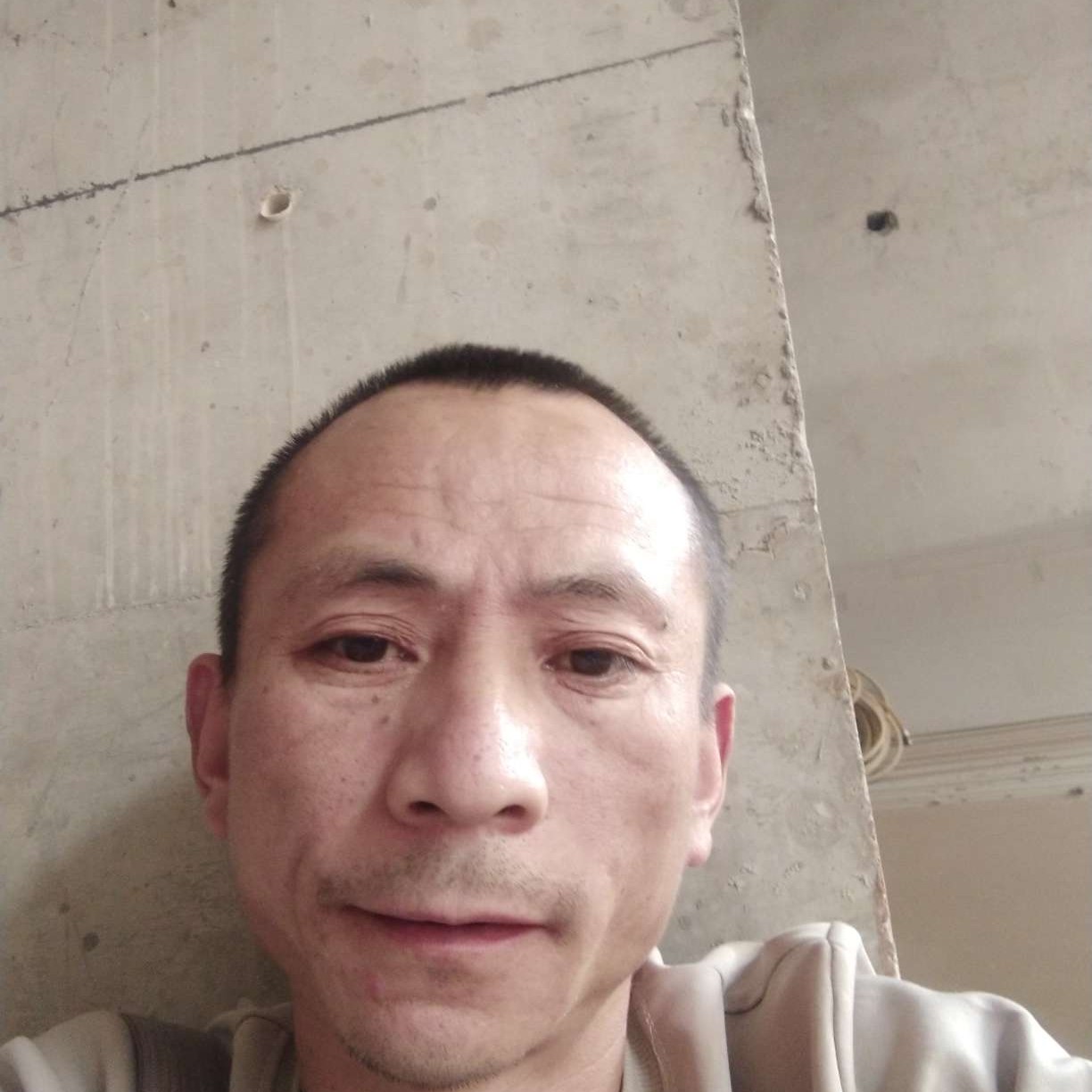 发卡請辛勤的照片