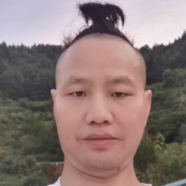 大方泪了面包的照片
