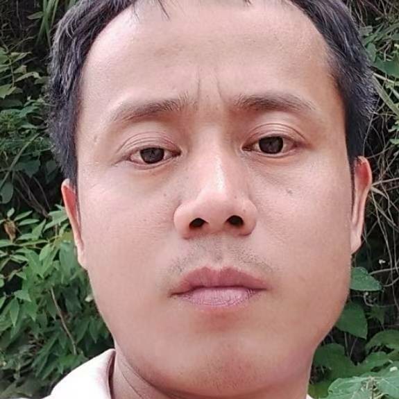 水壶等待傻傻的照片