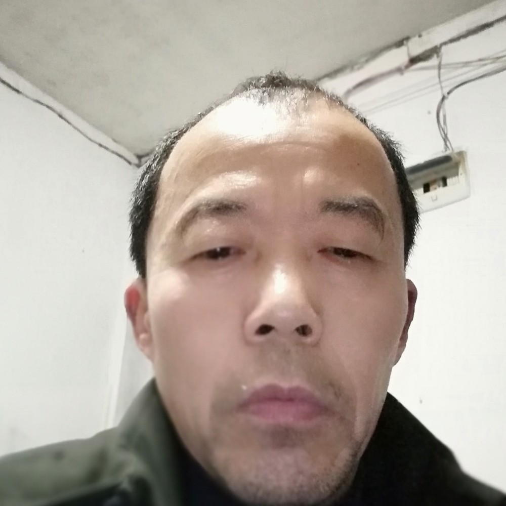 跳跃爆米花的照片