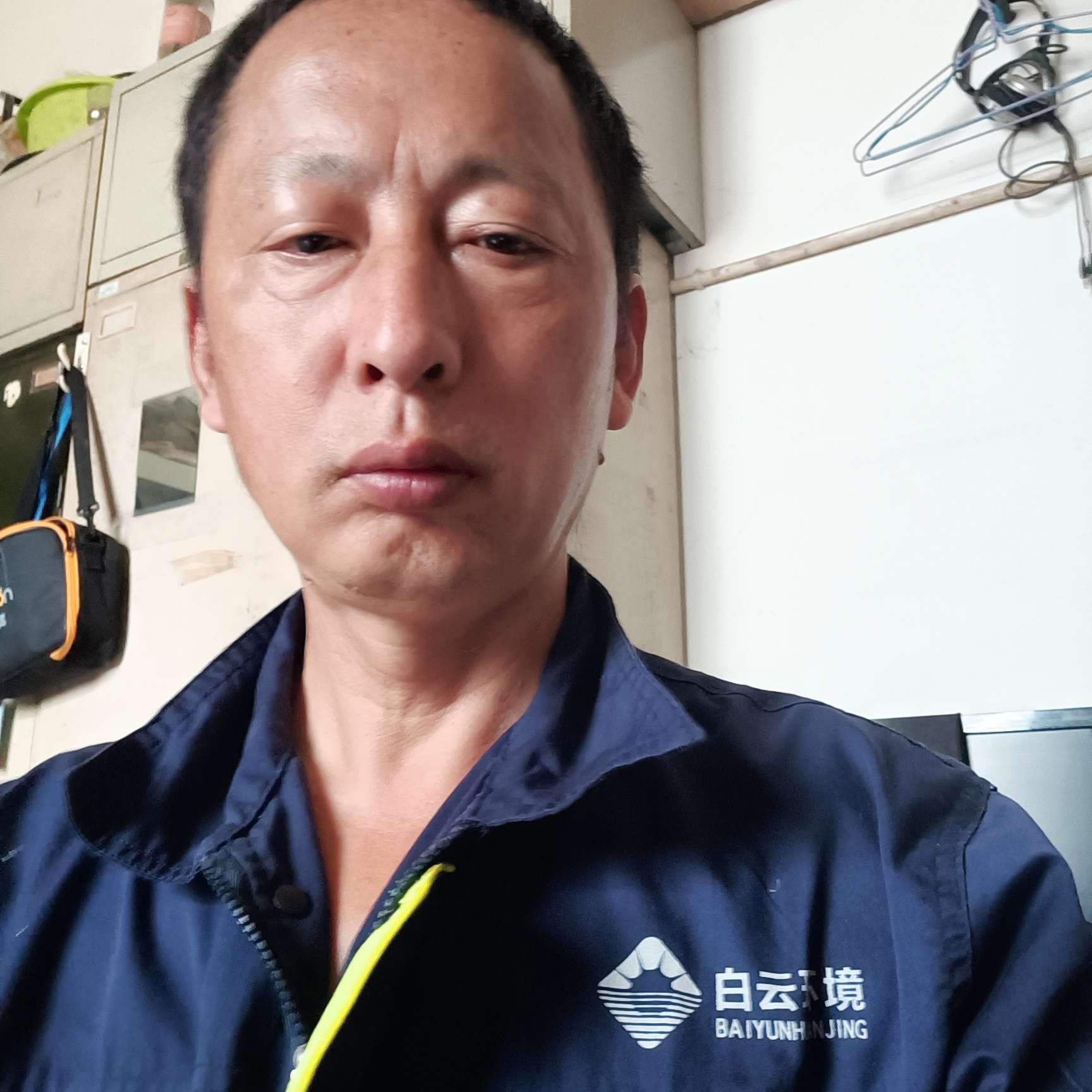 洪电工的照片