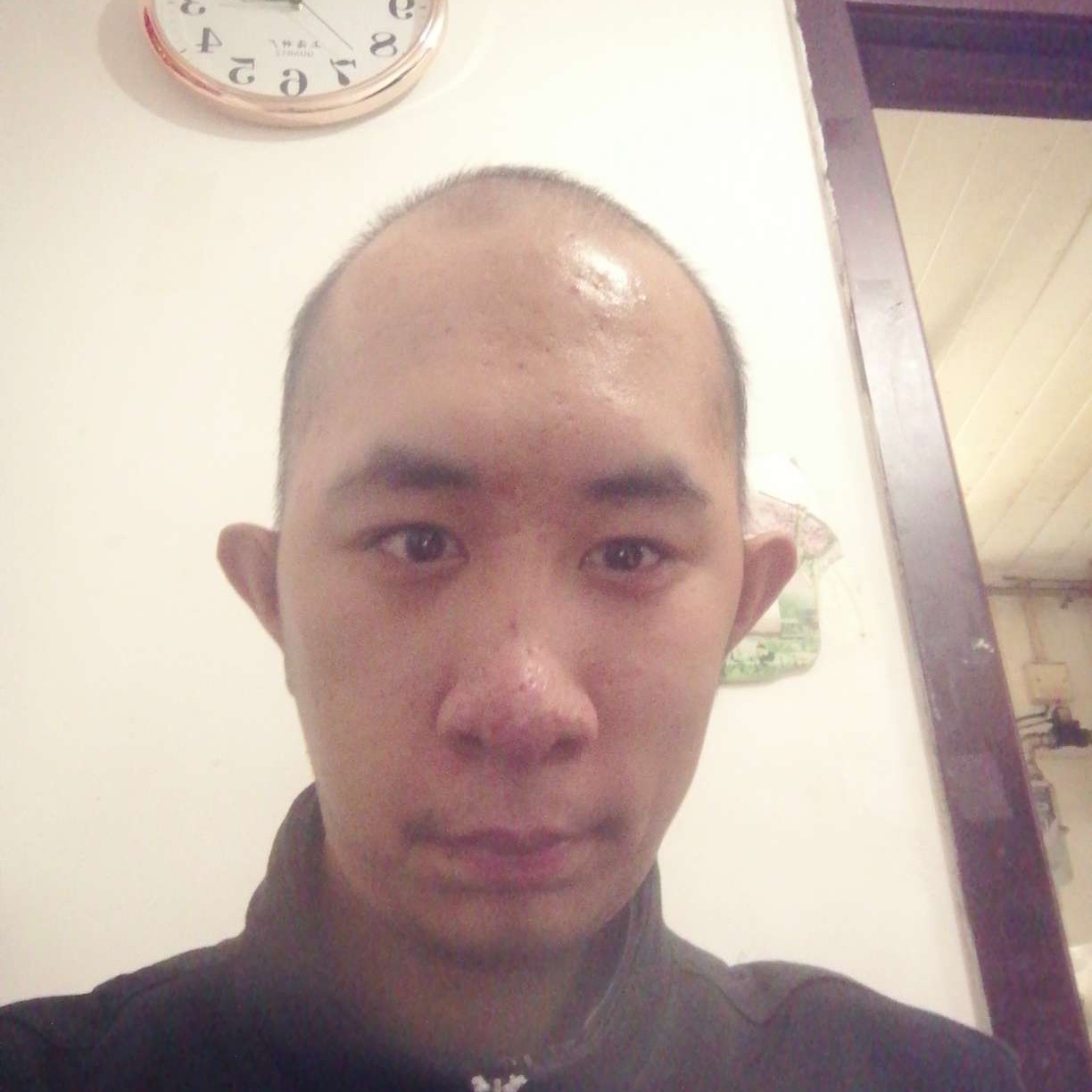 网络默默的照片