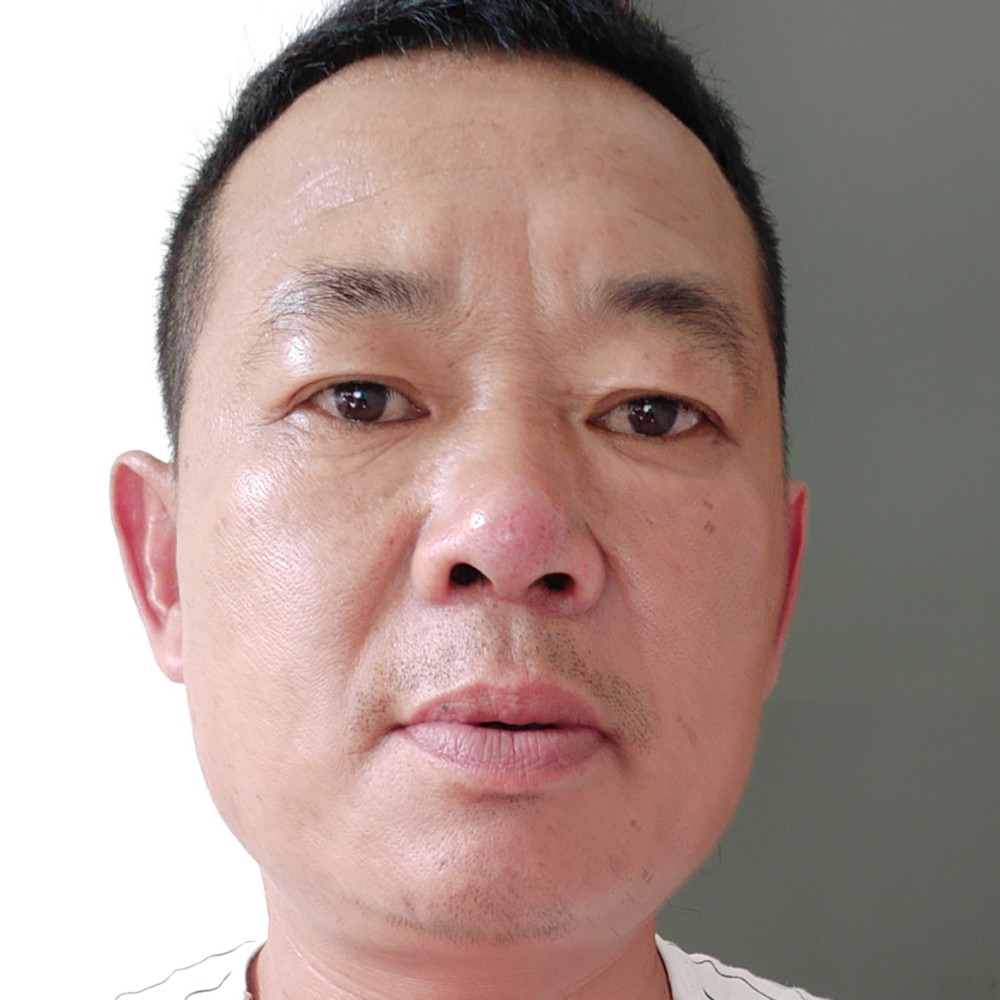 诺言深拥忧郁的照片