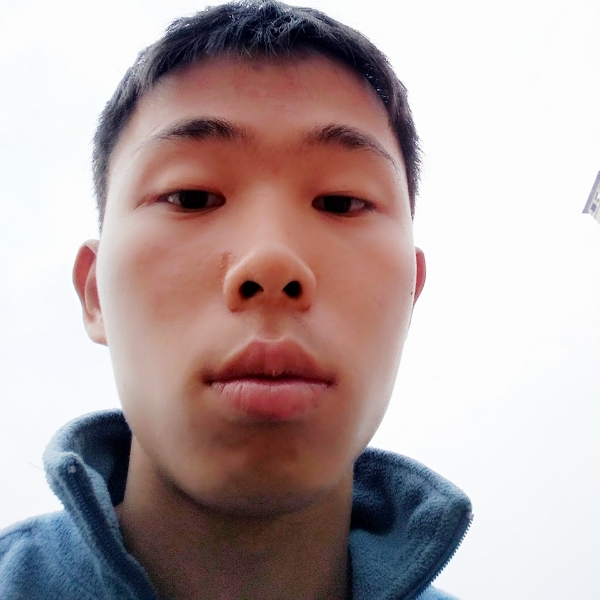 携手走过的青春的照片