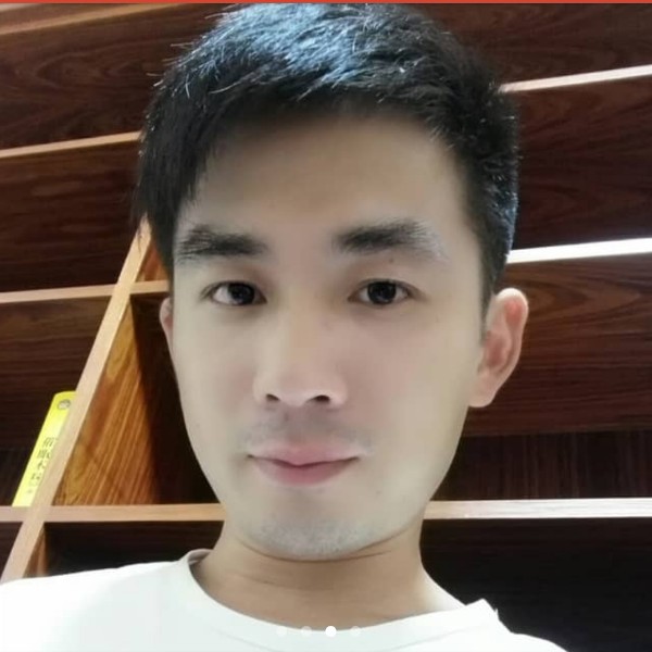 一往情深的恋人的照片