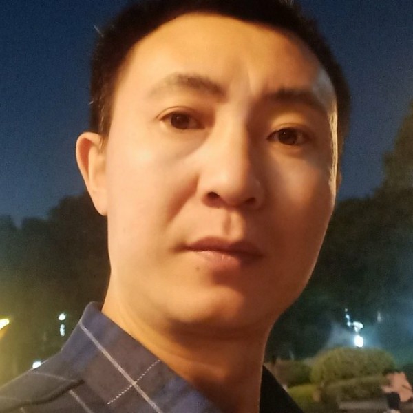 江定兵的照片