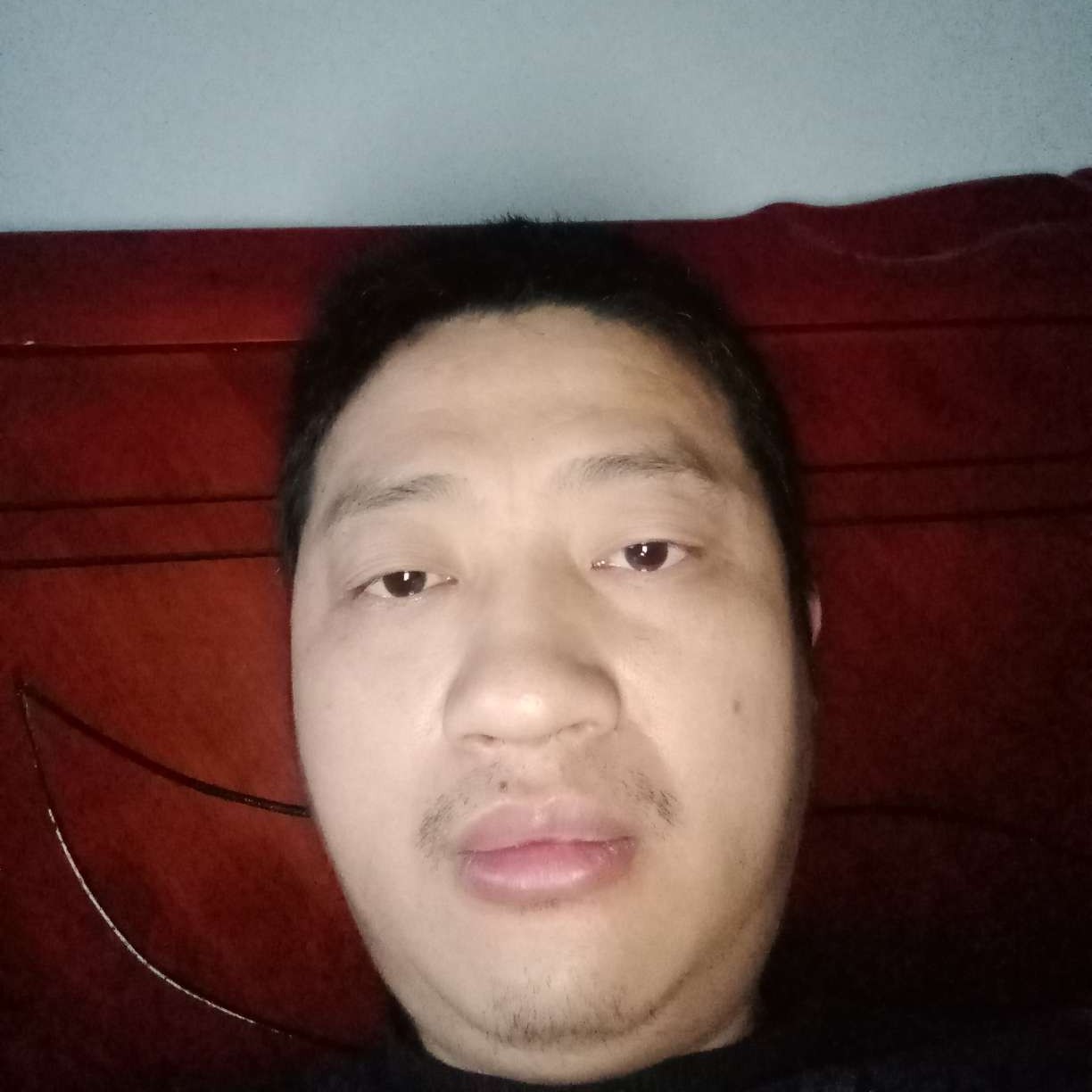 缓慢演变蜡烛的照片