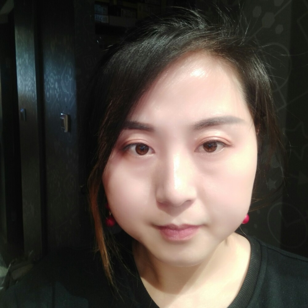 小鸽子蹁跹温柔的照片
