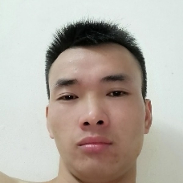明媚巨人，的照片