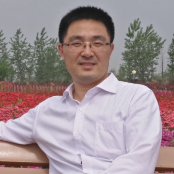 龙行云的照片