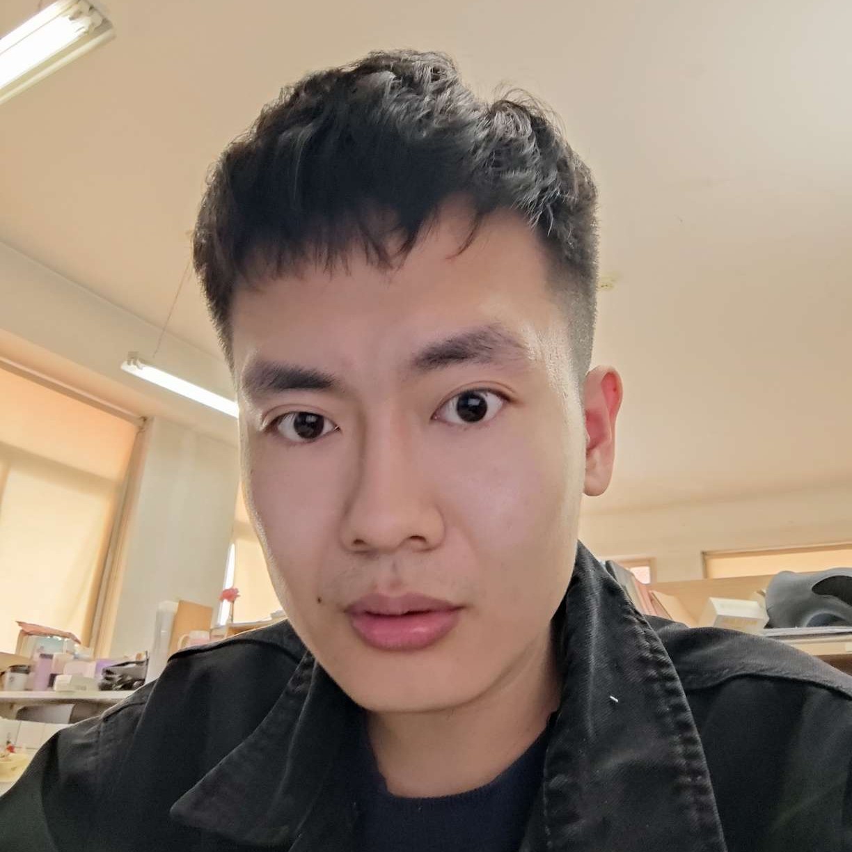 约定深拥背包的照片