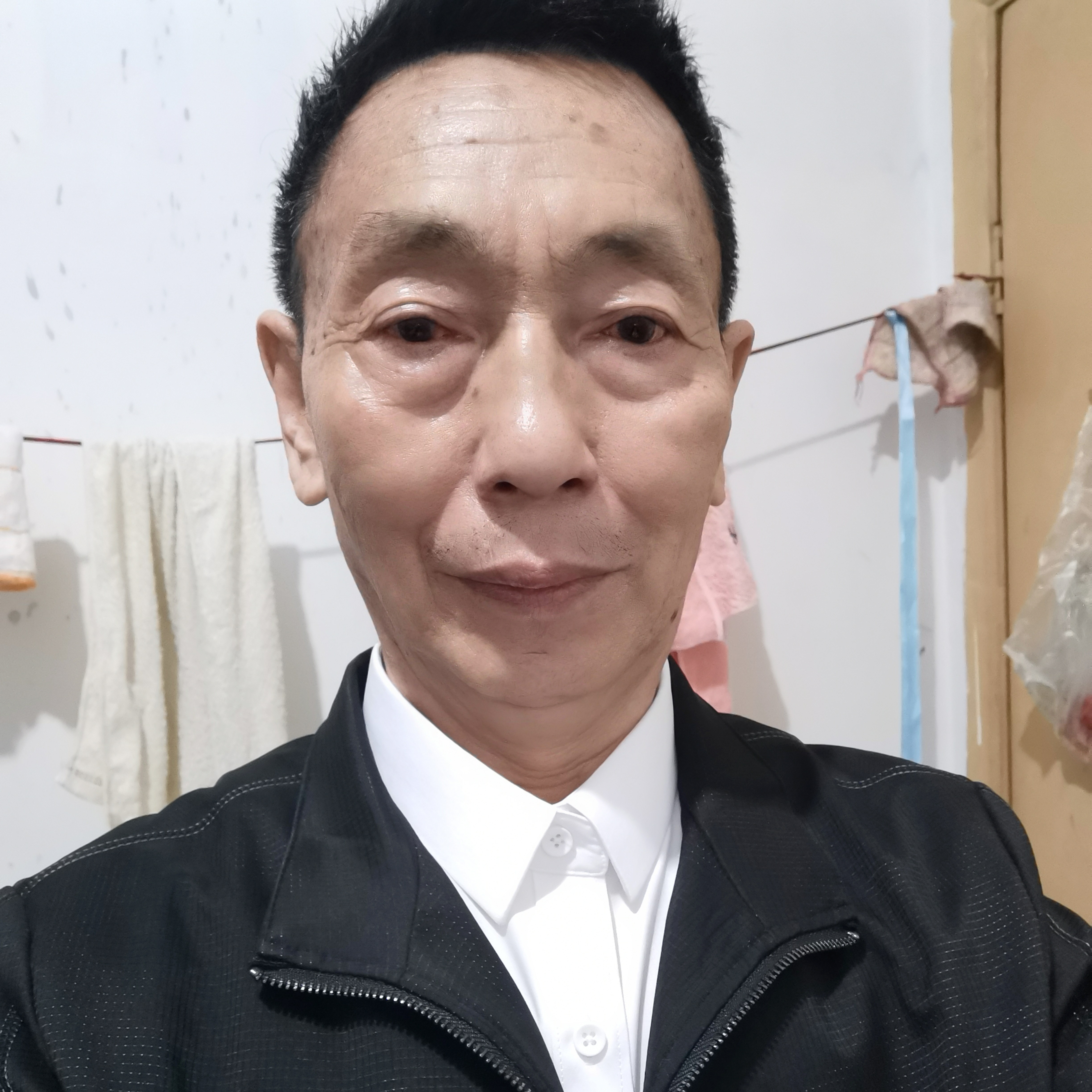 慈祥还钢笔的照片