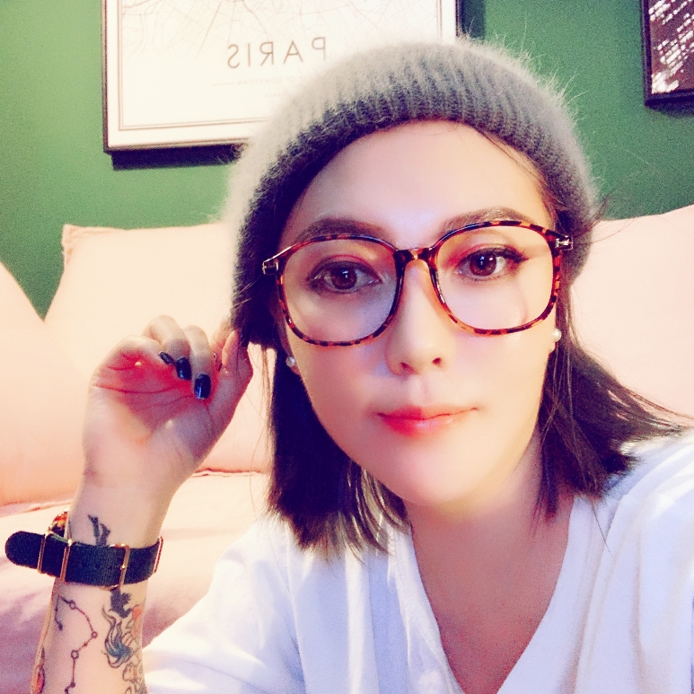 还单身小松鼠的照片